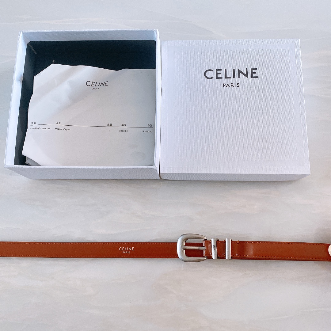 céline光滑牛皮革配ELEGANT腰带.金色.银色金属件！腰带饰有2个金属环.第一个圆环上携刻CEL