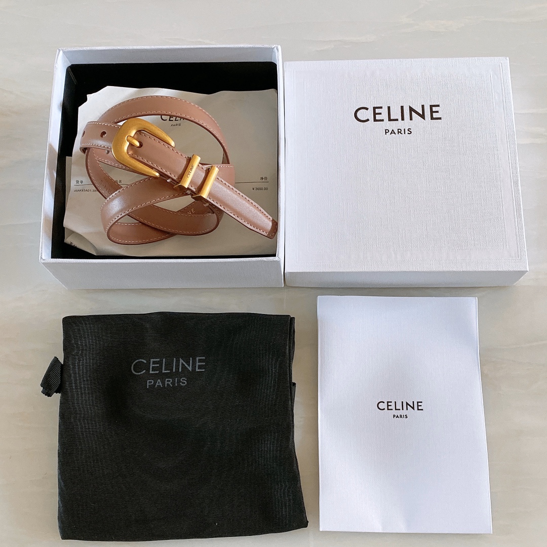 céline光滑牛皮革配ELEGANT腰带.金色.银色金属件！腰带饰有2个金属环.第一个圆环上携刻CEL