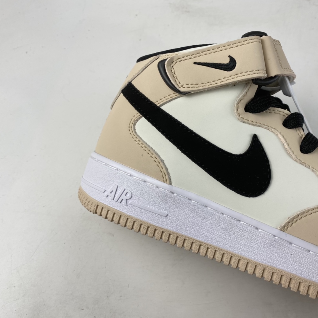 P260  NIKE Air Force 1’07 Mid 奶茶色 空军一号中帮休闲板鞋 HD2523-156