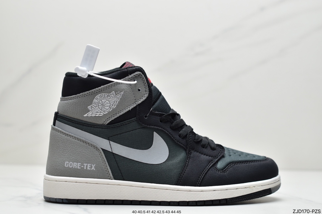 240 Air Jordan 1 的经典设计DB2889-001