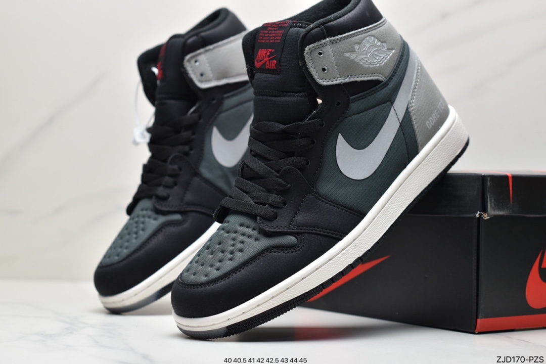 240 Air Jordan 1 的经典设计DB2889-001