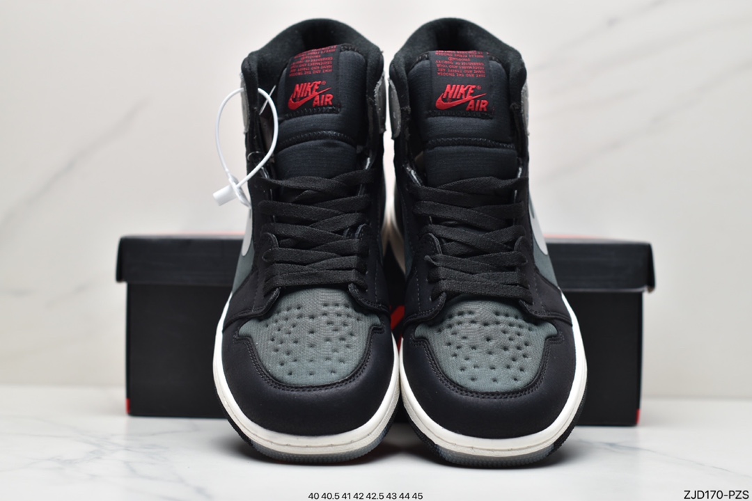 240 Air Jordan 1 的经典设计DB2889-001