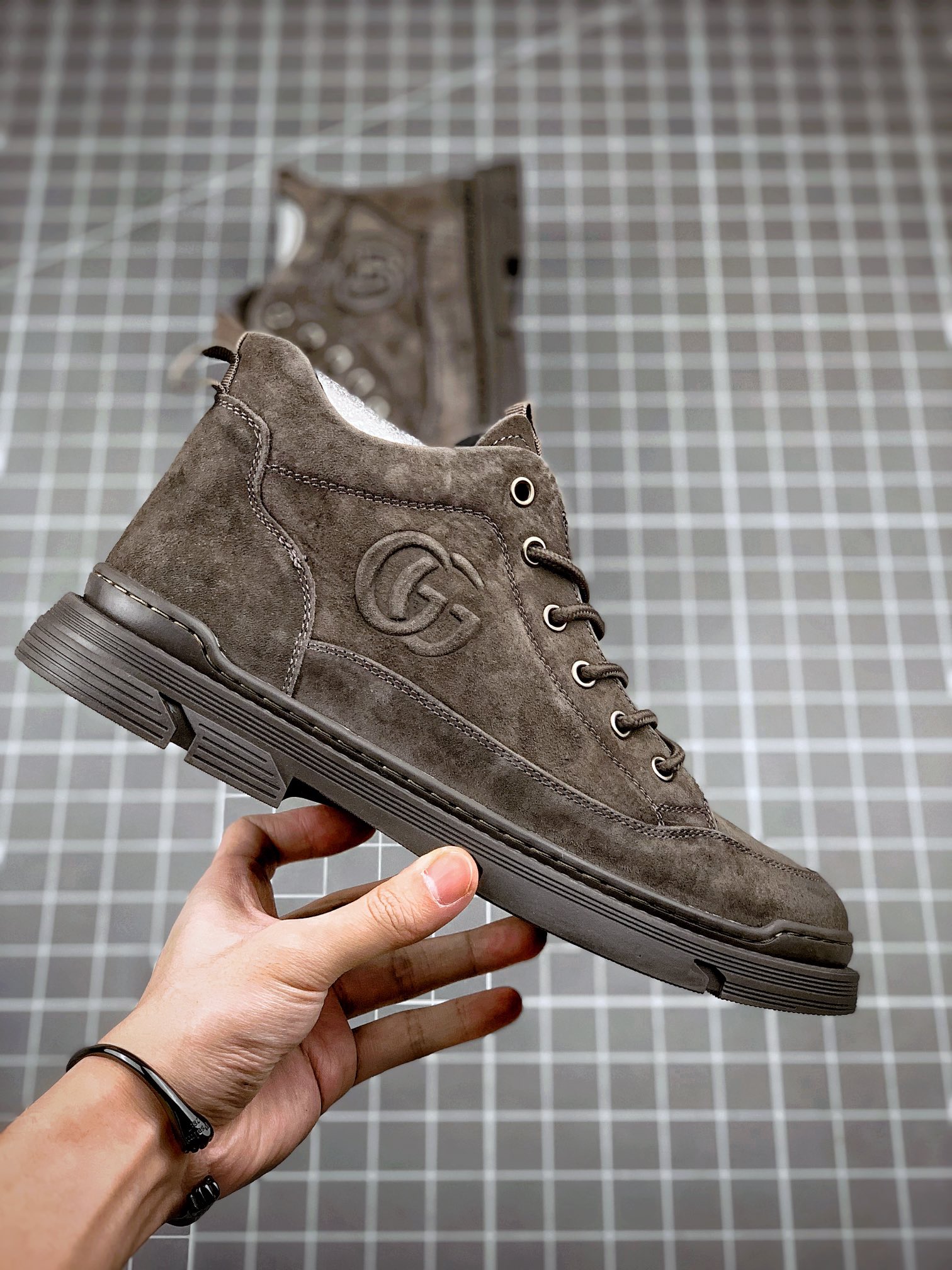Gucci ankle boots and hiking shoes produced by Guangdong Dachang