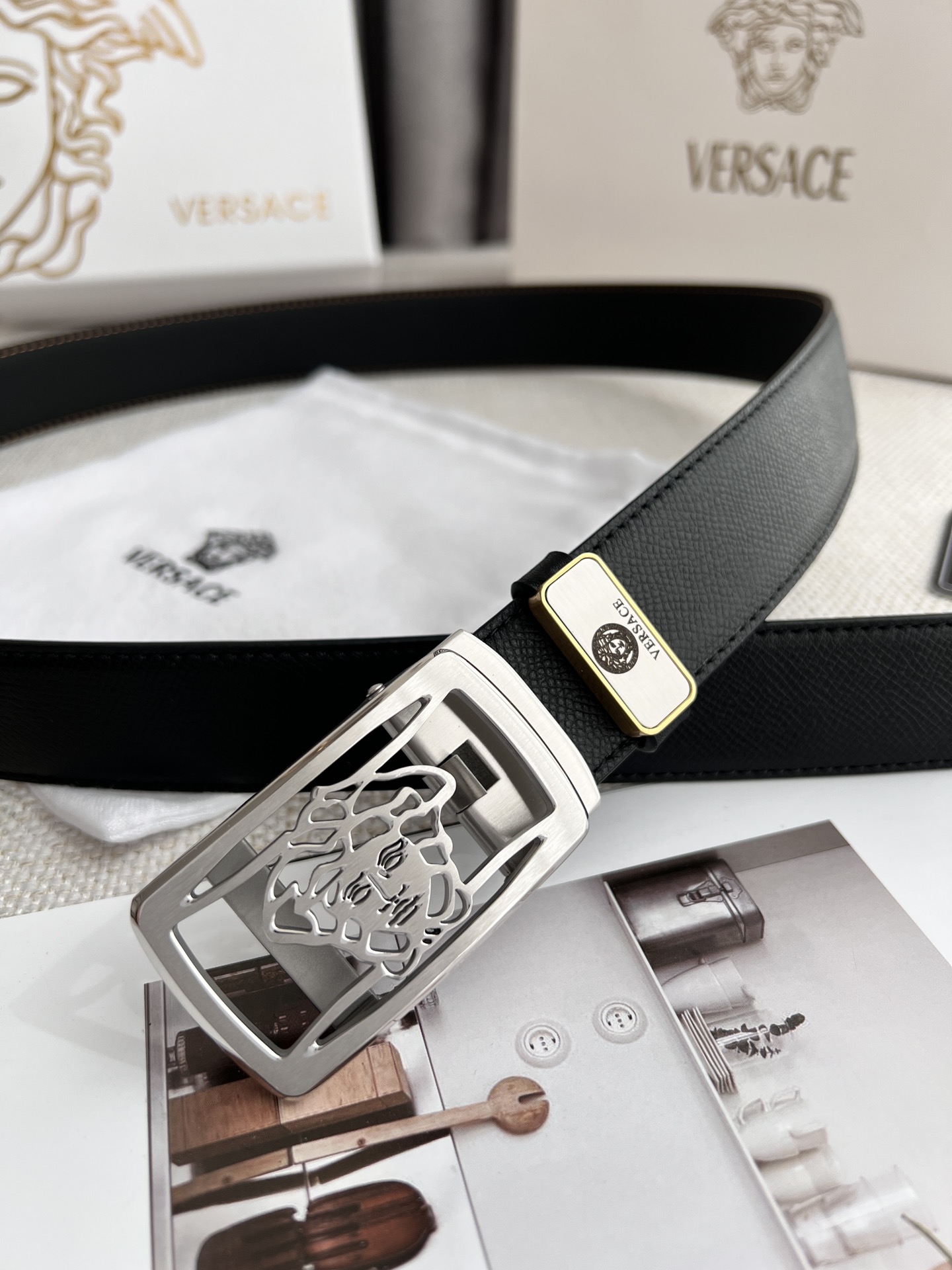 品名范思哲.VERSACE.️自动扣