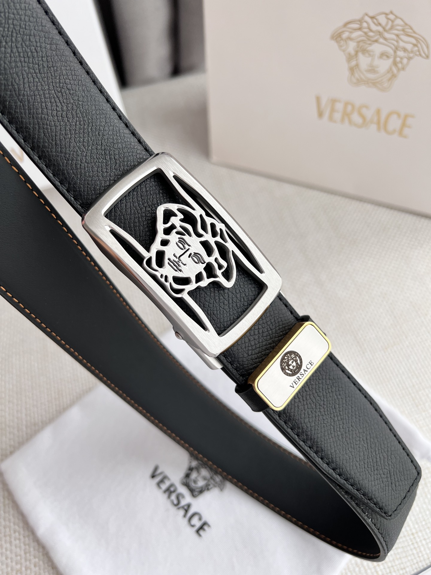 品名范思哲.VERSACE.️自动扣