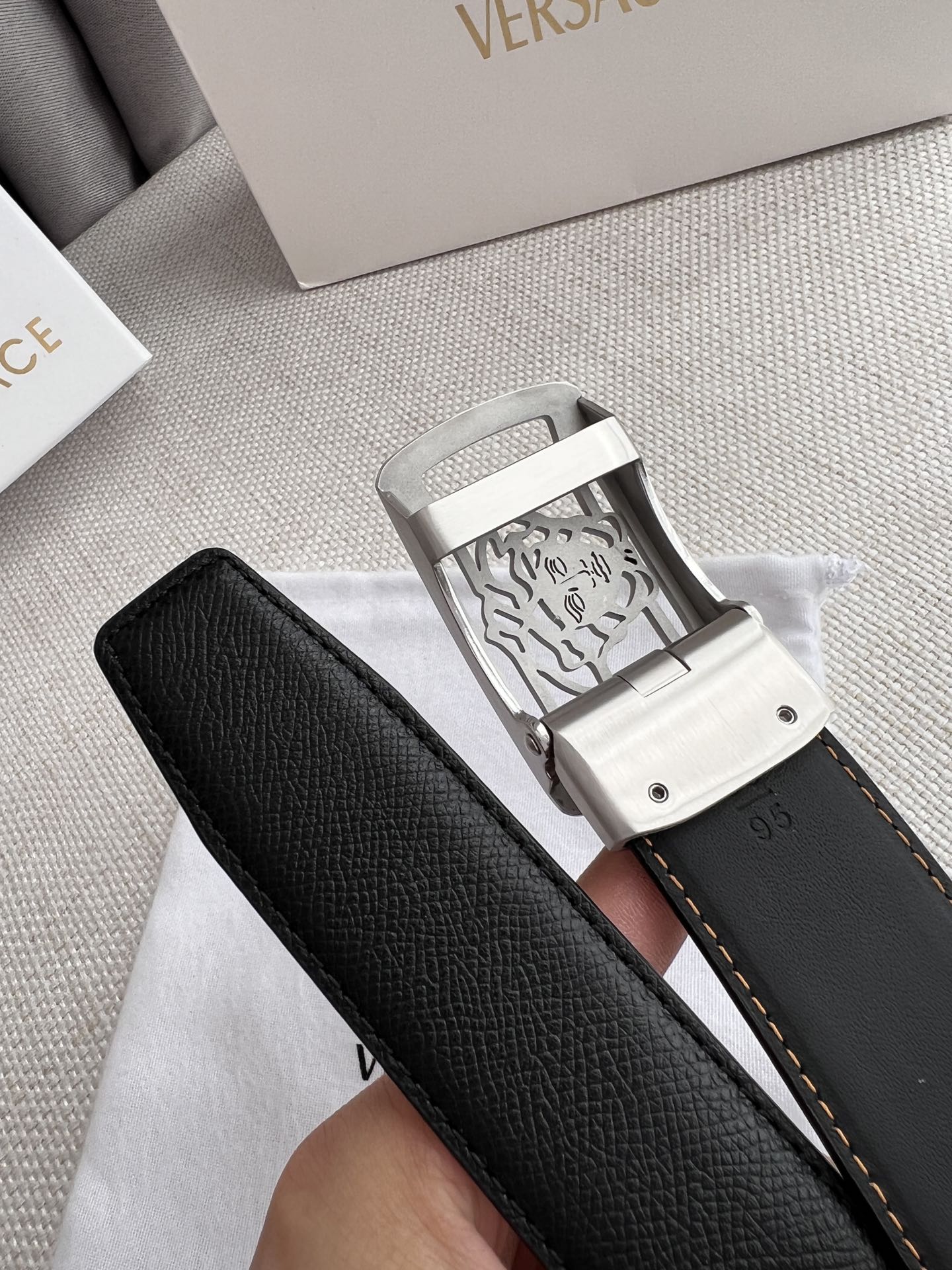 品名范思哲.VERSACE.️自动扣