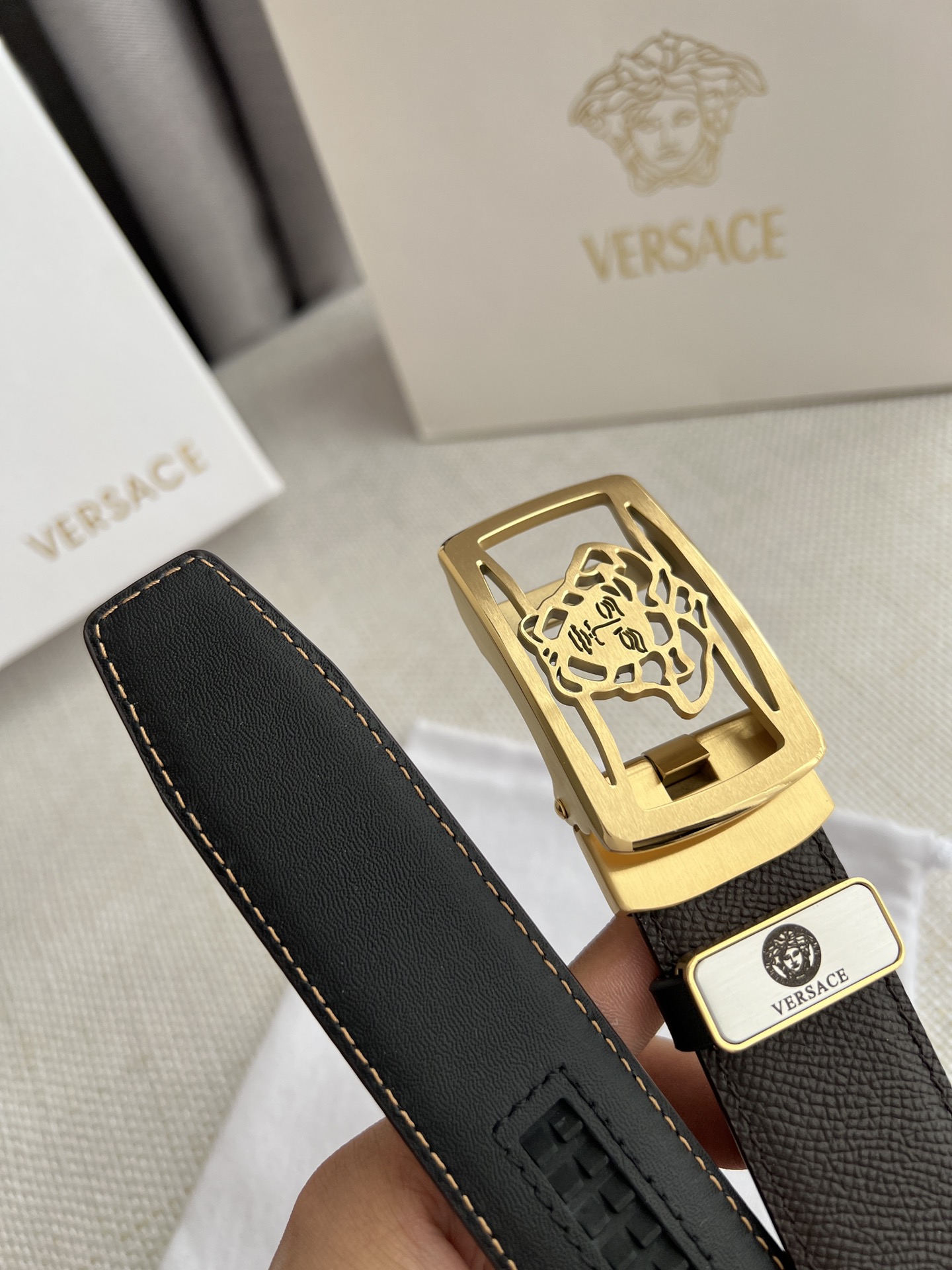 品名范思哲.VERSACE.️自动扣