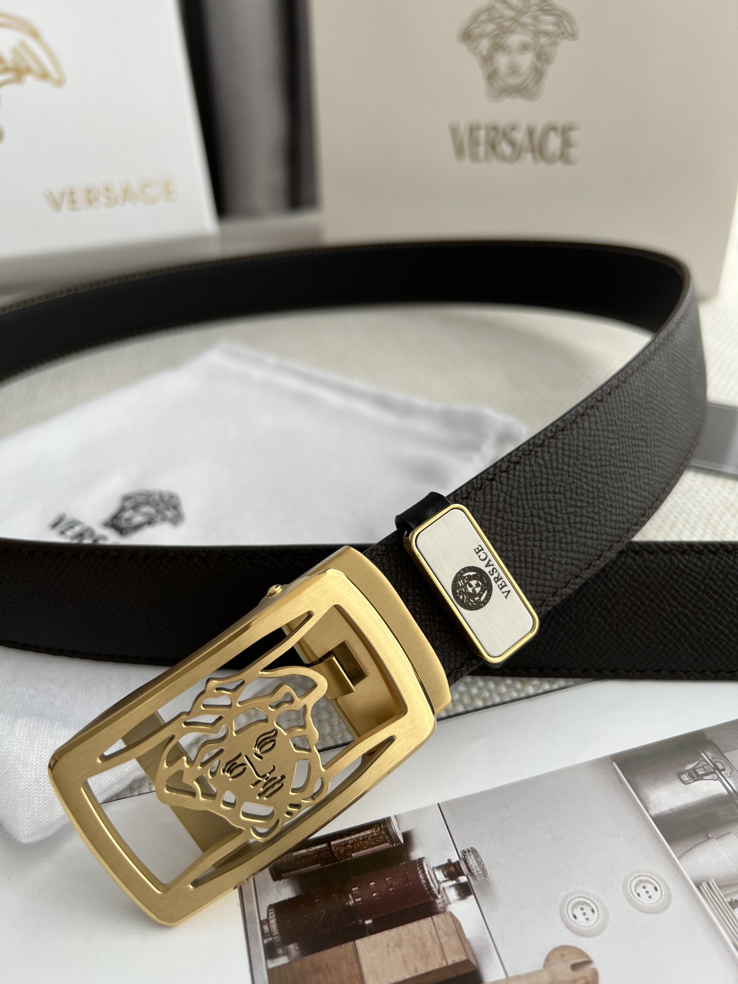品名范思哲.VERSACE.️自动扣