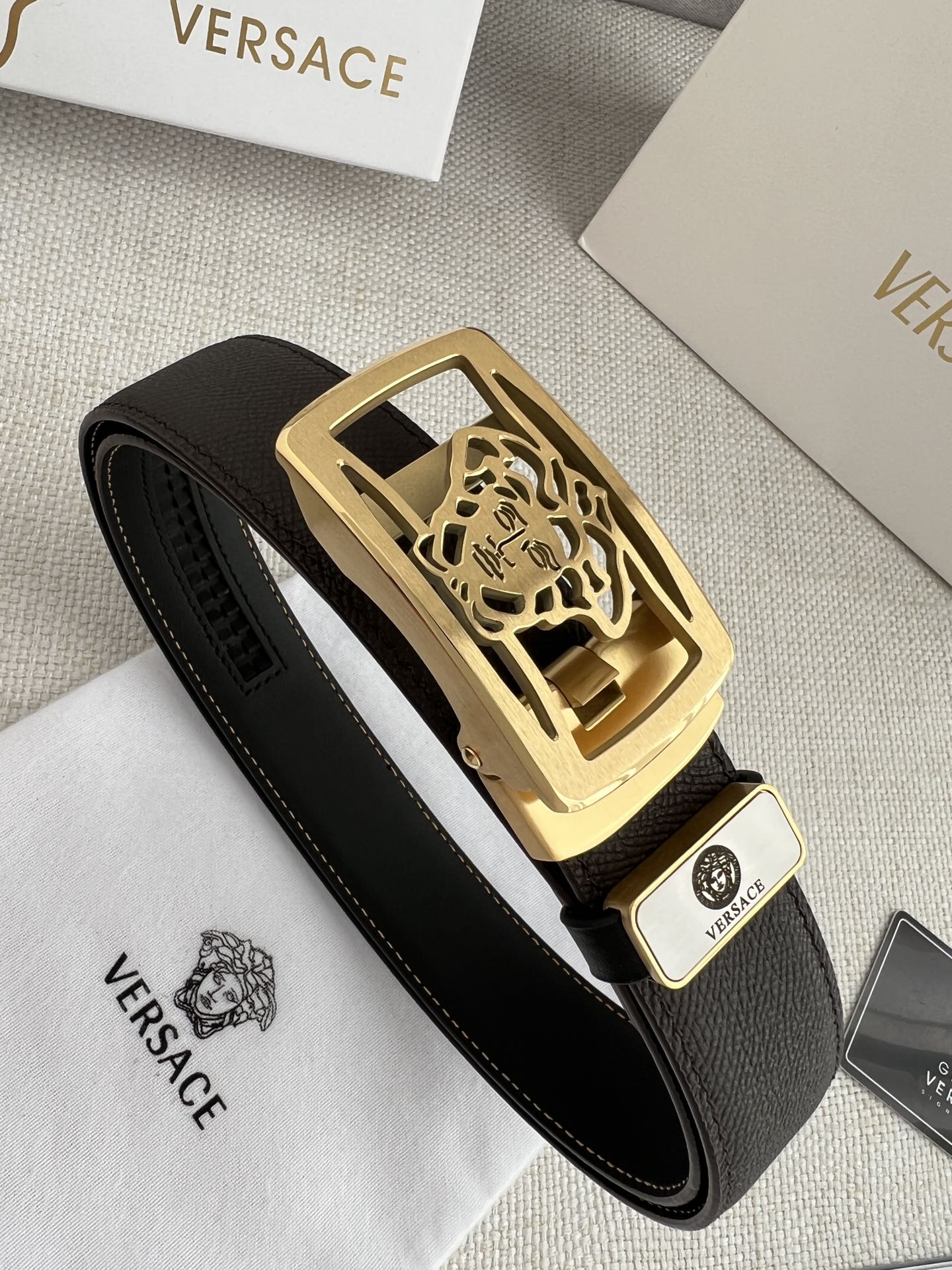 品名范思哲.VERSACE.️自动扣