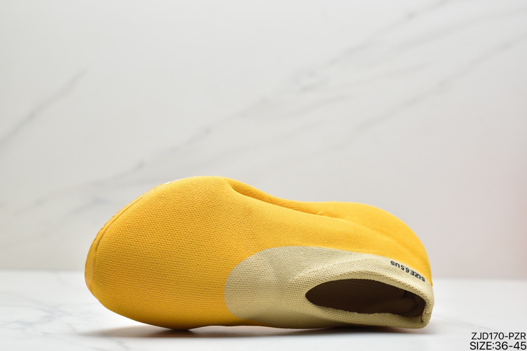 240 阿迪达斯Knit Runer ” Sulfur ” 黄色 硫磺 玉米 侃爷椰子袜套鞋 GW5353