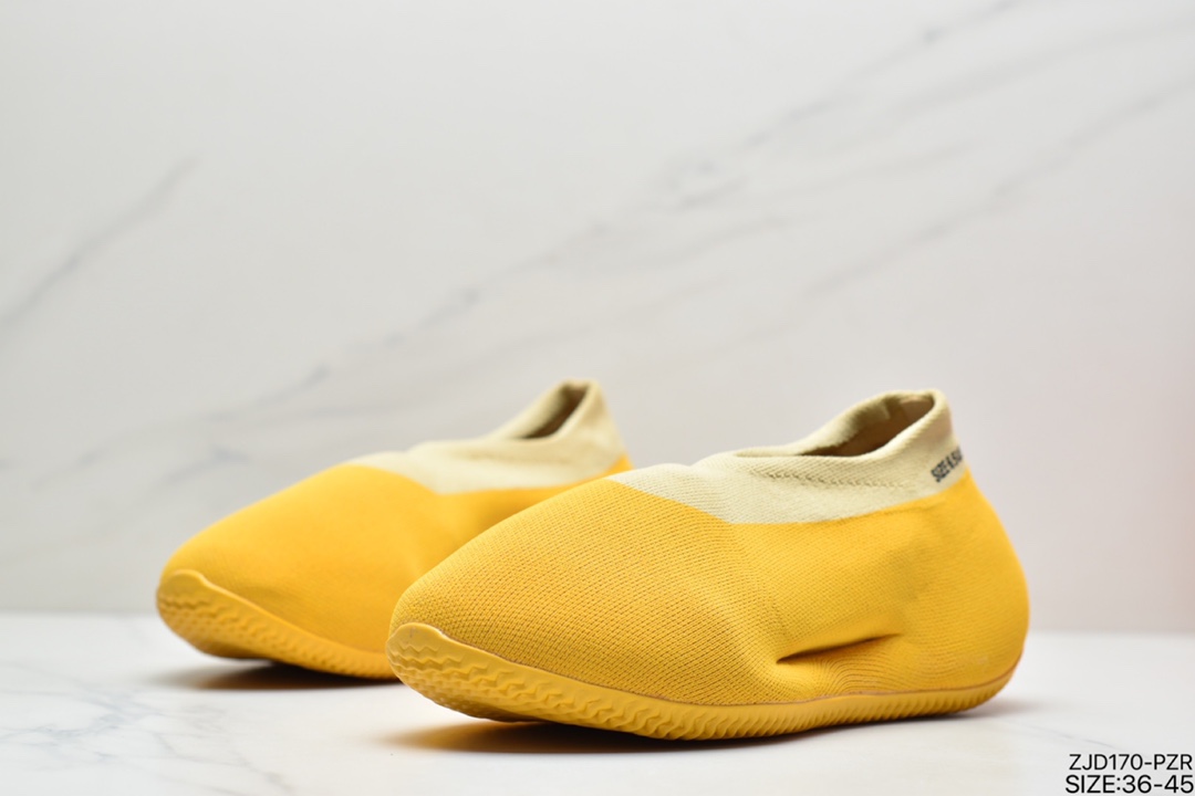 240 阿迪达斯Knit Runer ” Sulfur ” 黄色 硫磺 玉米 侃爷椰子袜套鞋 GW5353