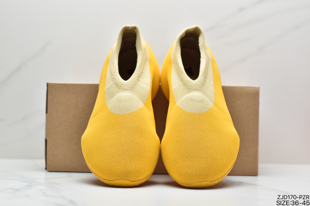 240 阿迪达斯Knit Runer ” Sulfur ” 黄色 硫磺 玉米 侃爷椰子袜套鞋 GW5353