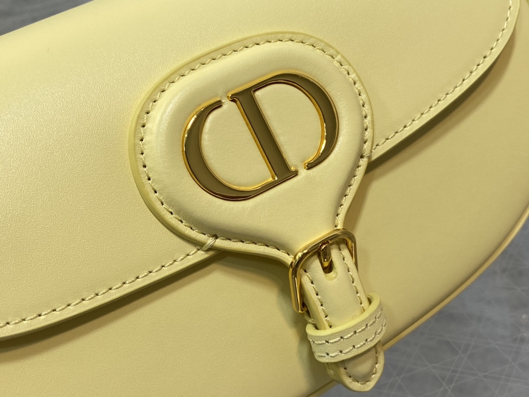 Dior Bobby East-West 马鞍包 M9327UMOL_M26Y