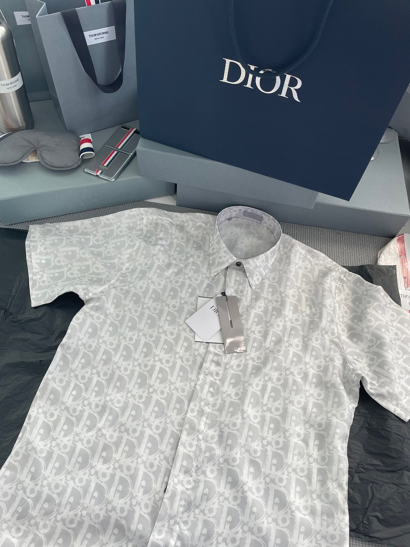 Áo sơ mi trắng Dior cổ đen  LIMANStore Việt Nam