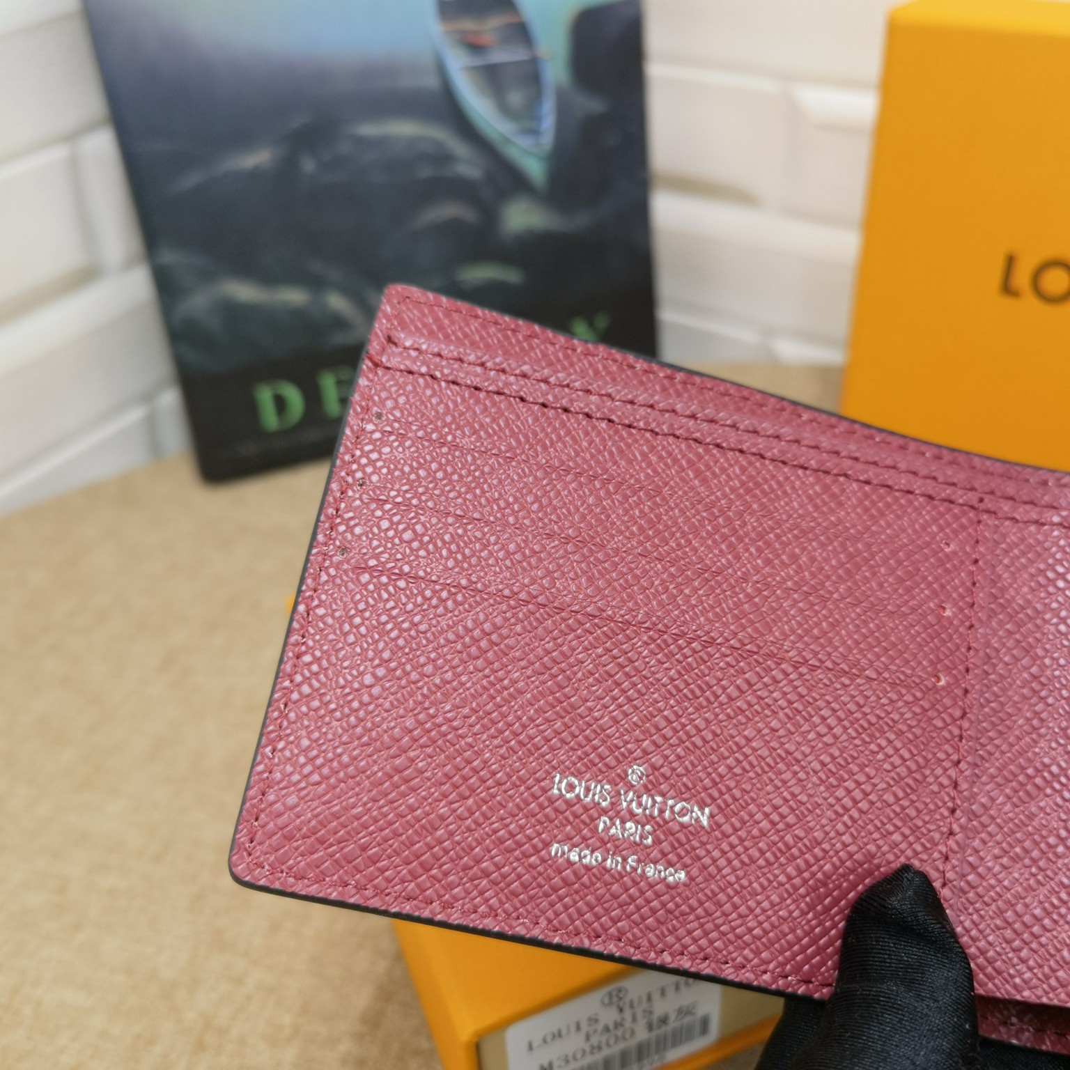 Leather Wallet - Packaging