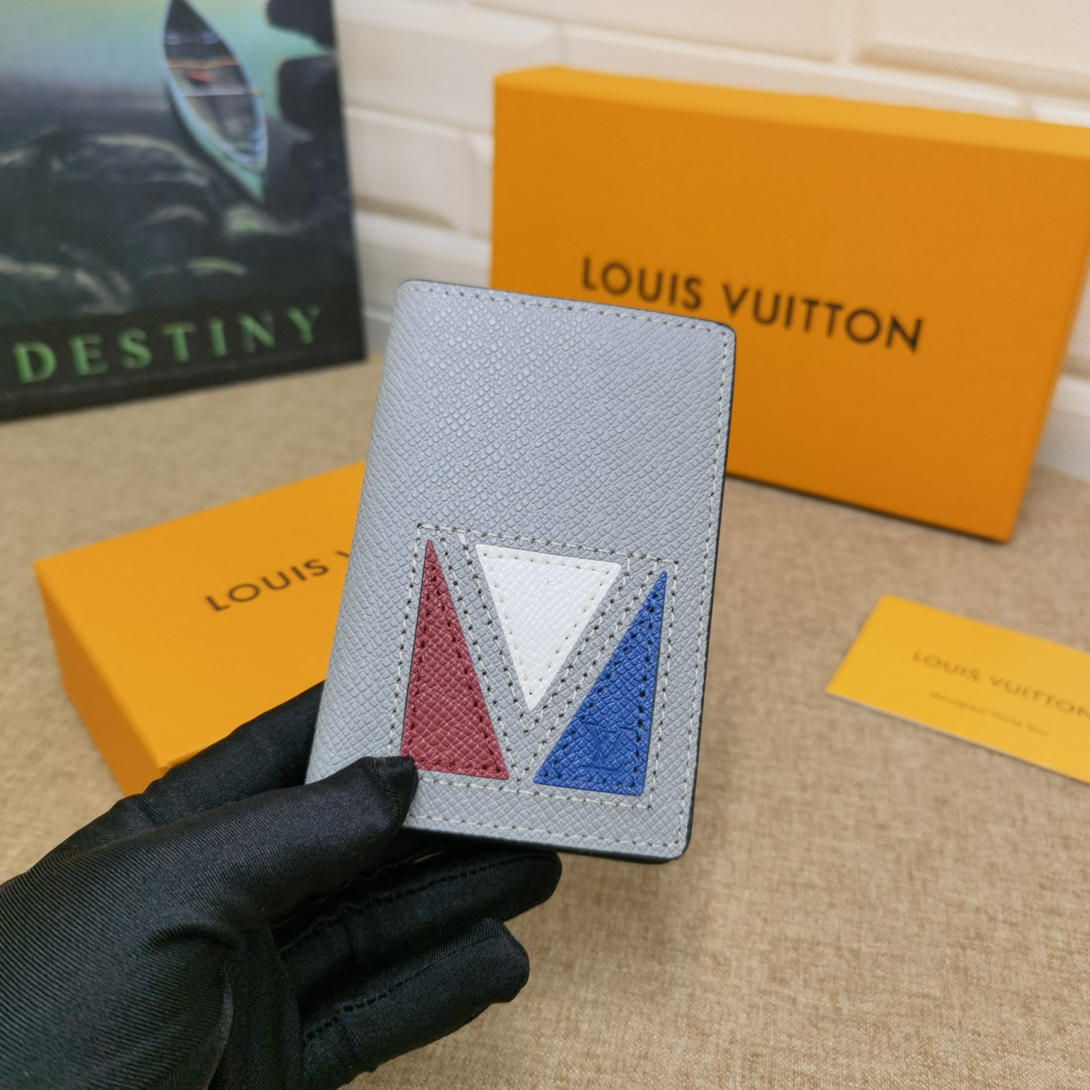Leather wallet, interior view with card slots and bill compartment