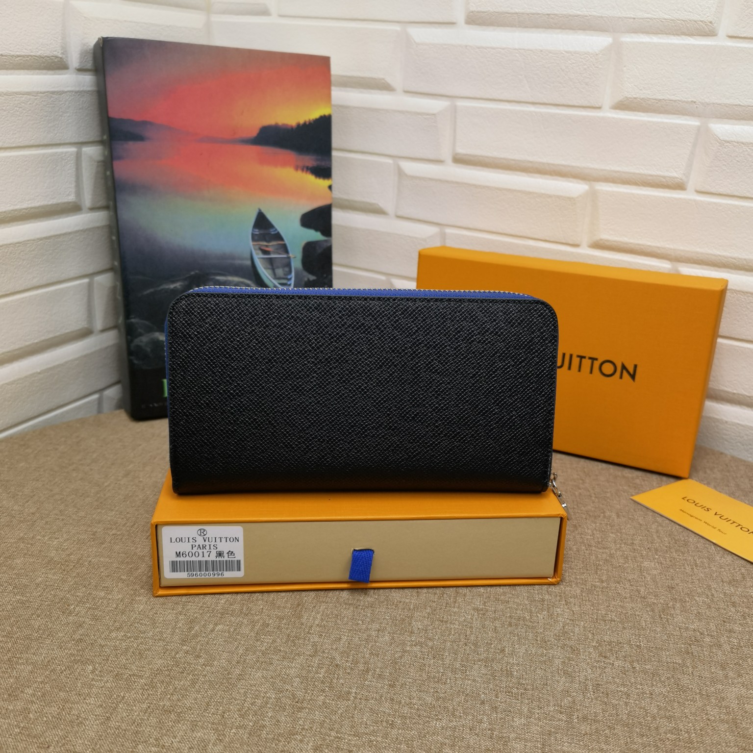 Classic leather long wallet interior