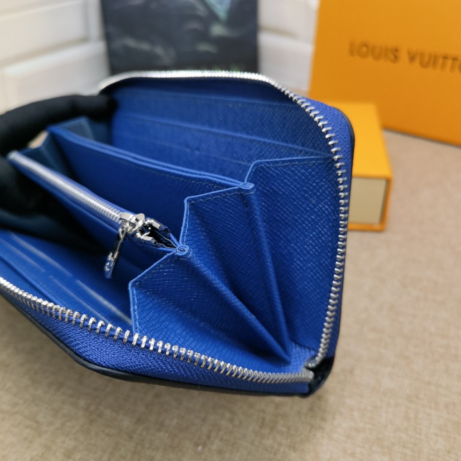 Classic leather long wallet branding