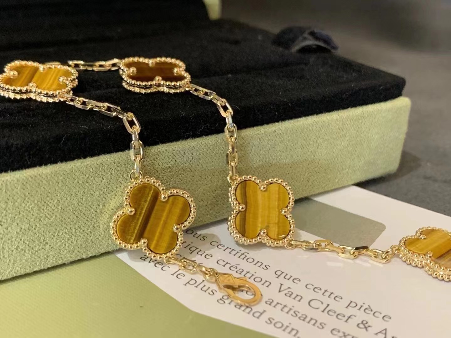Five-Motif Tiger's Eye Bracelet - Comprehensive 3