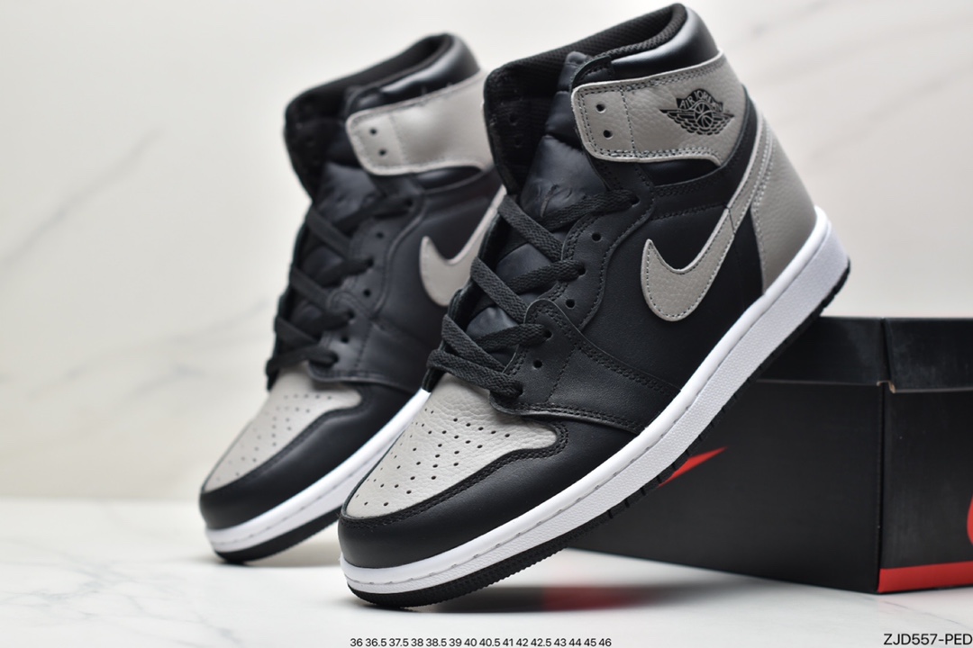240 Air Jordan 1 “Shadow”影子灰同样是人气极高的经典款式555088-013
