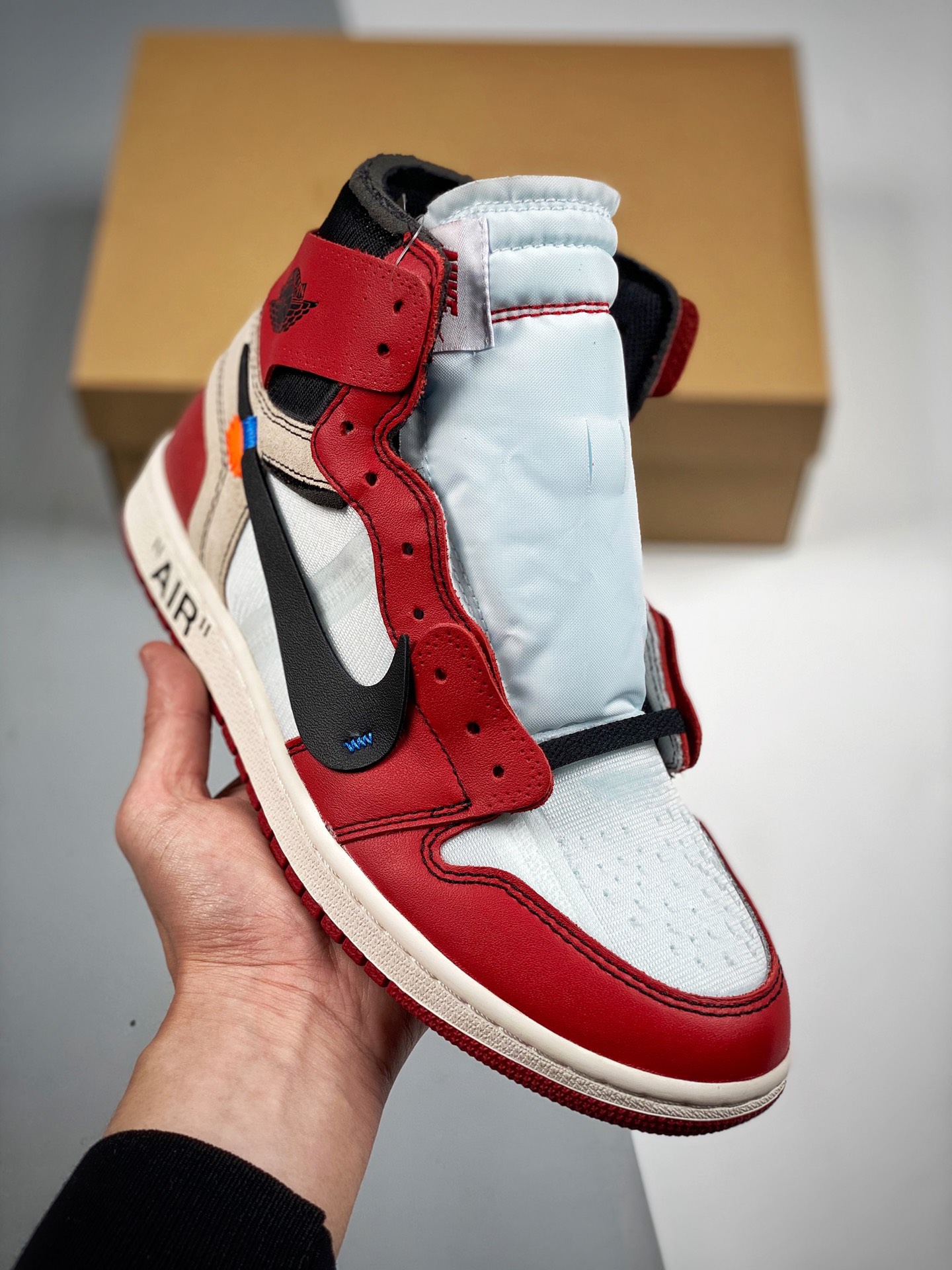 Air Jordan 1 x OFF-WHITE blanco rojo Chicago. #La malla de la parte superior, el contrafuerte del talón y la mayoría de…