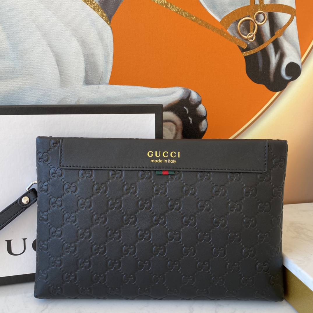 GUCCI 古奇 Gucci 专柜爆款2021秋冬专柜必备手包顶级进口专用头层牛皮。名师设计，资深裁缝立体完美版型上手效果极佳设计理念独特、顶级做工注重每一个细节。型号：85117，尺寸:29193