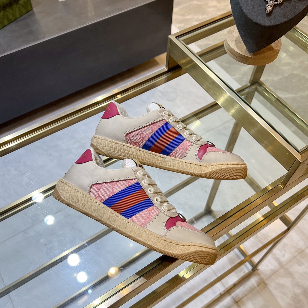 ex fábrica Gucci. Inspiradas en las zapatillas clásicas de la época, las zapatillas Screener de la c