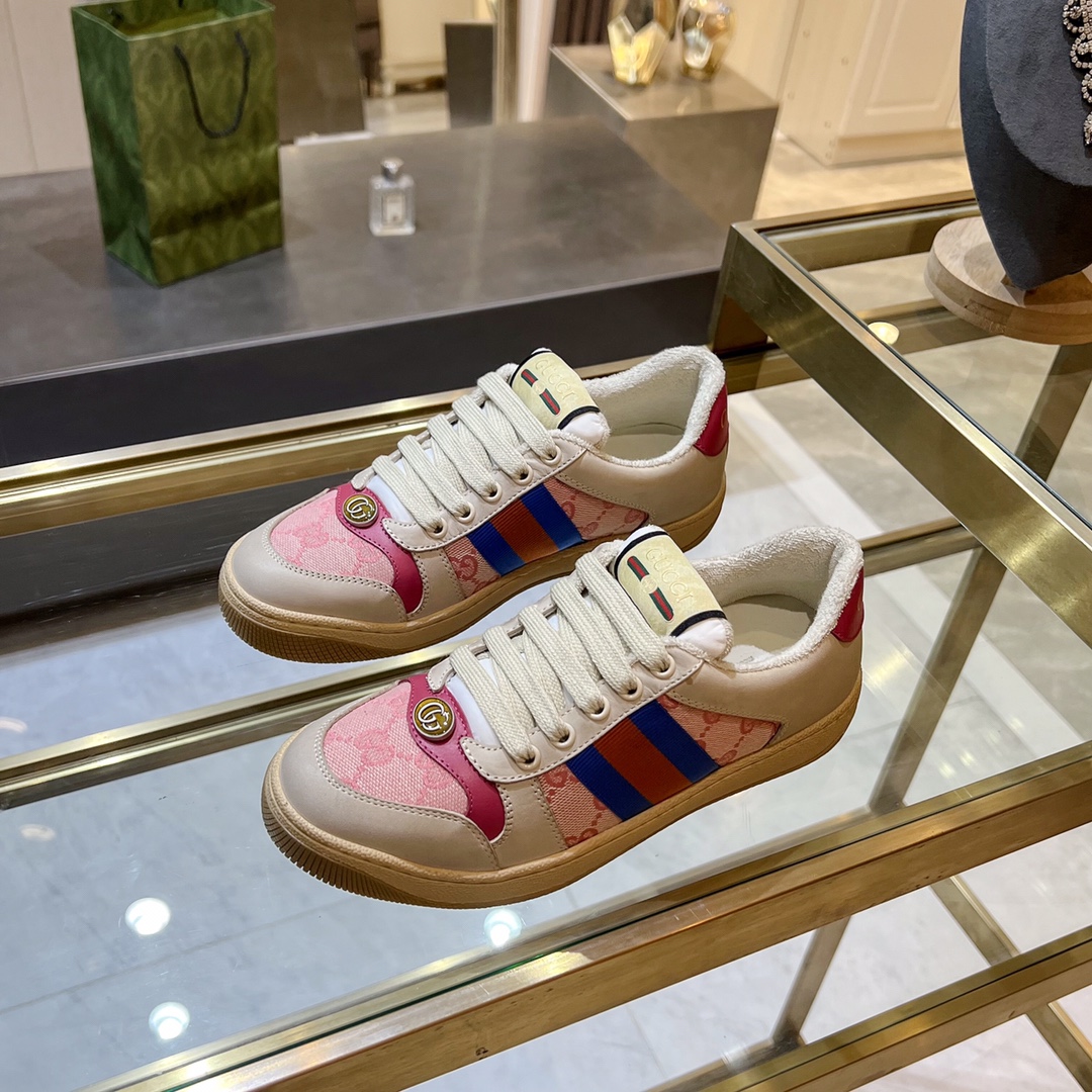 ex fábrica Gucci. Inspiradas en las zapatillas clásicas de la época, las zapatillas Screener de la c