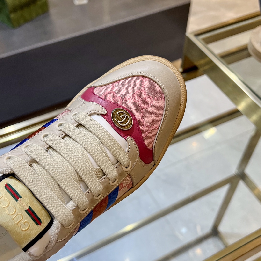 ex fábrica Gucci. Inspiradas en las zapatillas clásicas de la época, las zapatillas Screener de la c