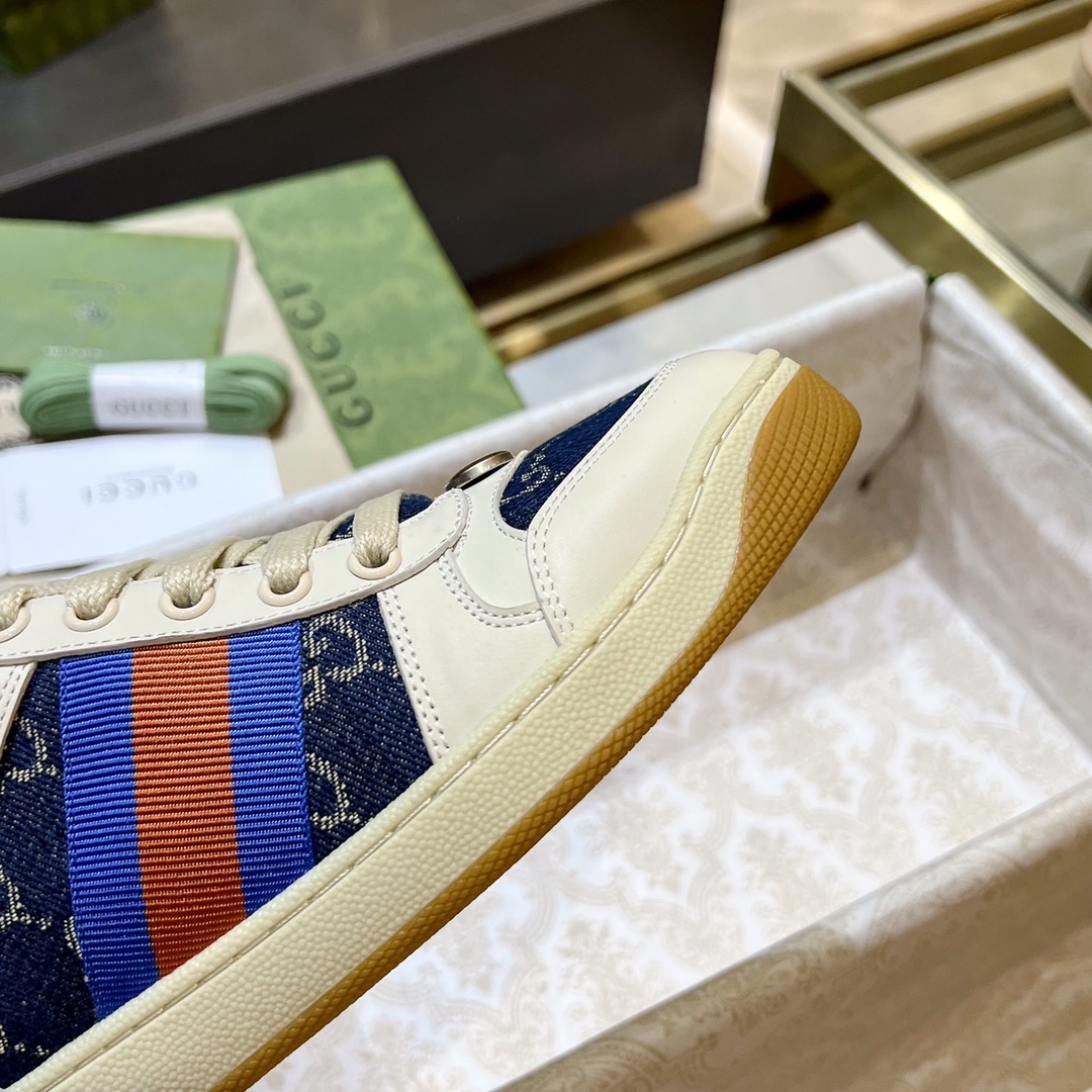 de fábrica Gucci. Inspiradas en las zapatillas clásicas de la época, las zapatillas Screener de la c