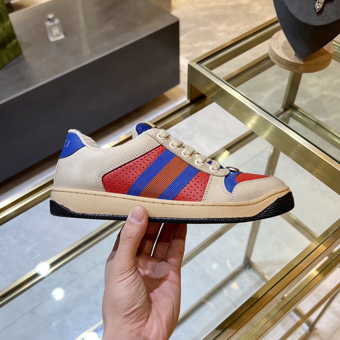 ex fábrica Gucci. zapatos sucios azul y negro rojo piel perforada rojo azul cincha azul cuero detall
