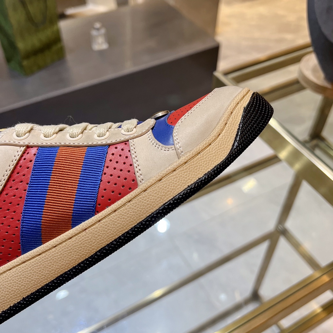 ex fábrica Gucci. zapatos sucios azul y negro rojo piel perforada rojo azul cincha azul cuero detall