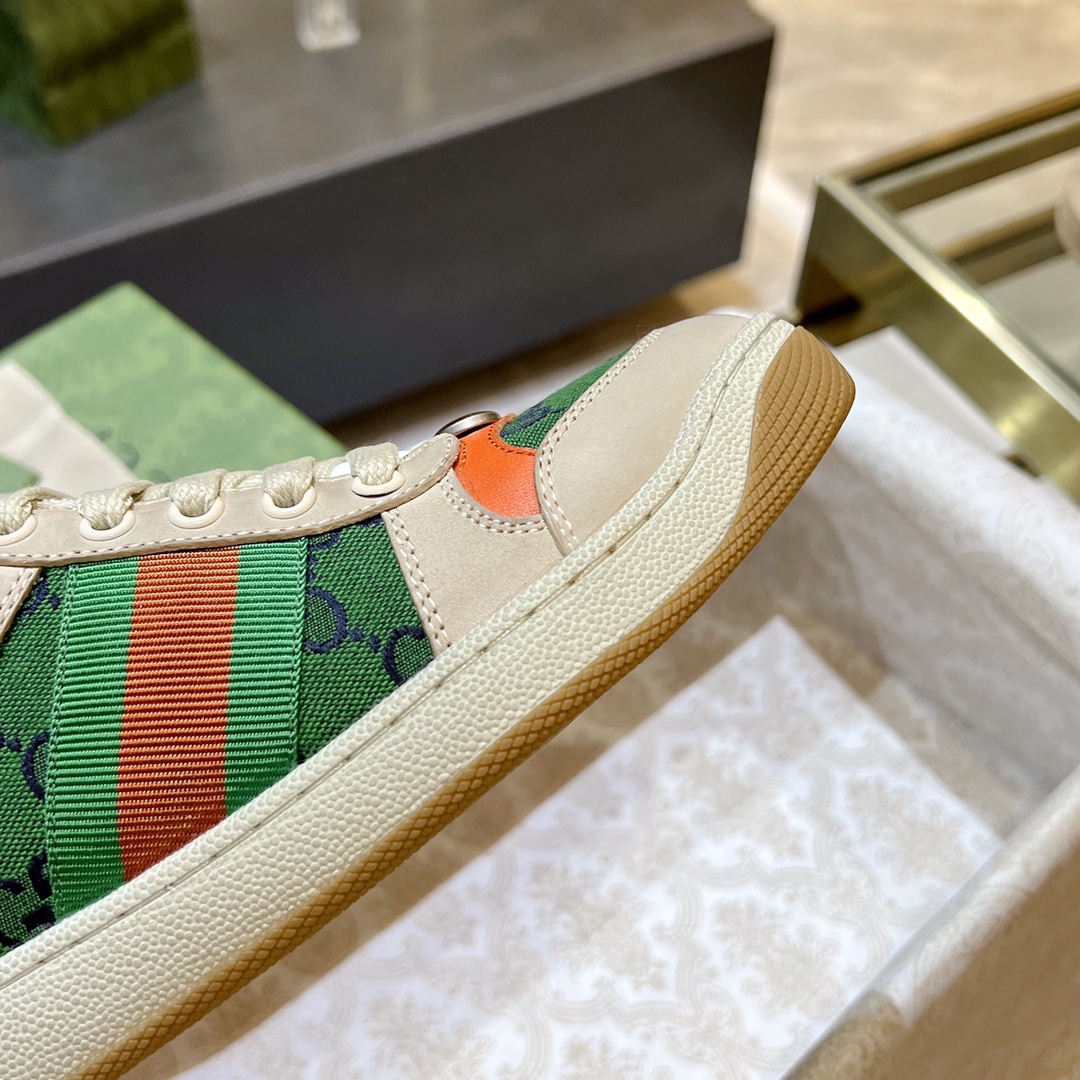 ex fábrica Gucci. zapatos sucios tela doble G naranja y verde cincha roja y verde detalle piel naran