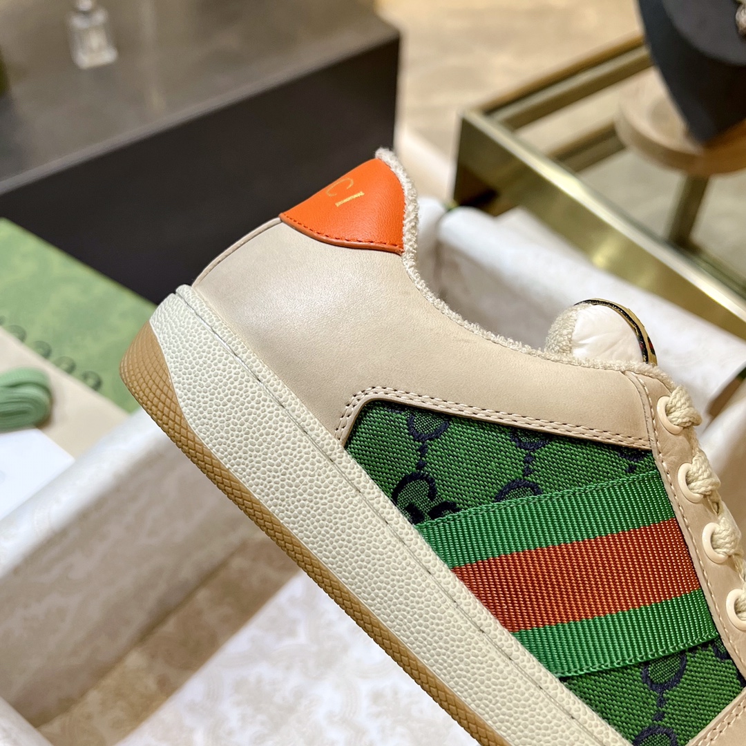 ex fábrica Gucci. zapatos sucios tela doble G naranja y verde cincha roja y verde detalle piel naran