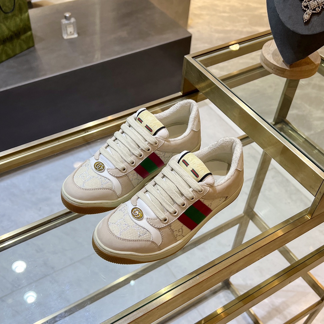 ex fábrica Gucci. Inspiradas en las zapatillas clásicas de la época, las zapatillas Screener de la c