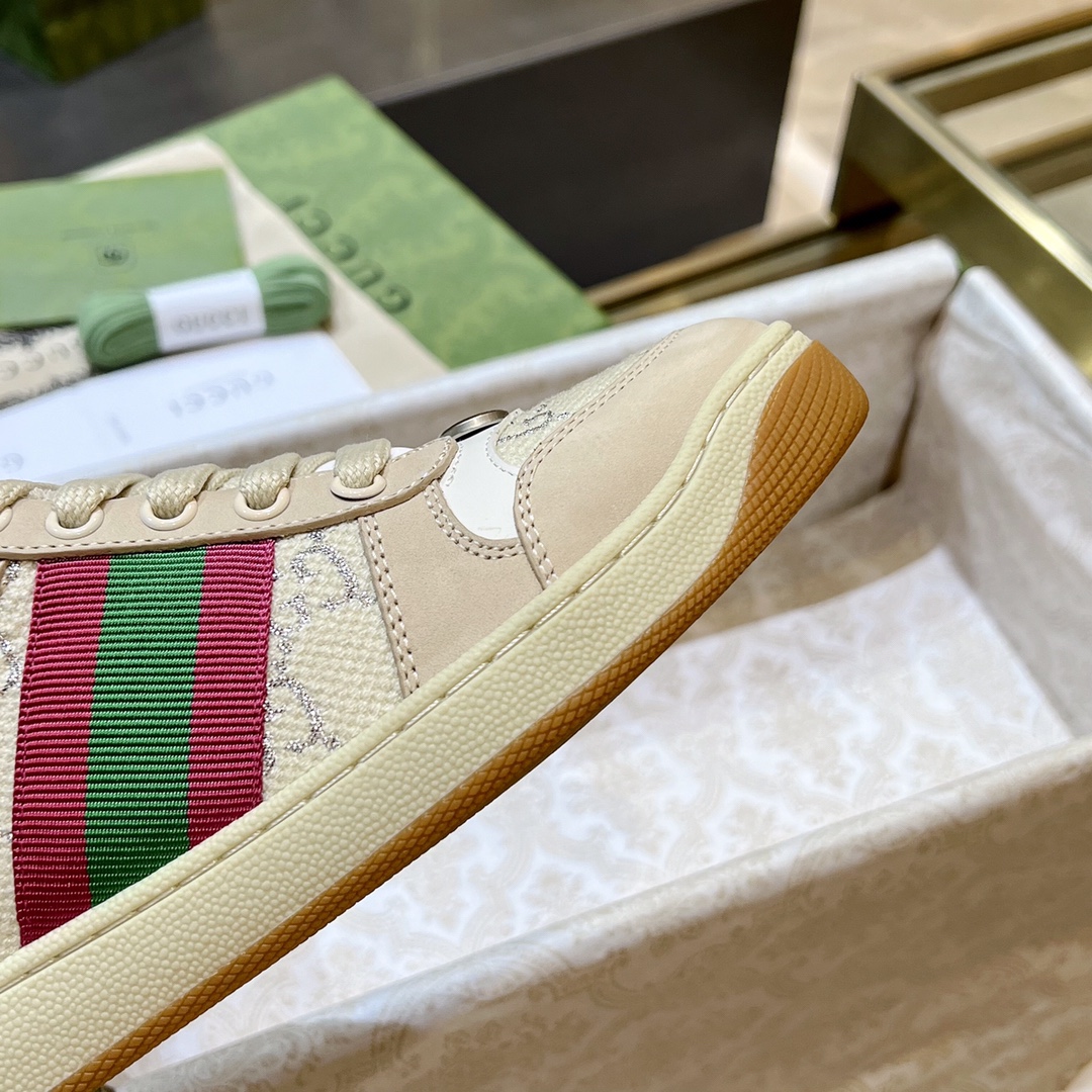 ex fábrica Gucci. Inspiradas en las zapatillas clásicas de la época, las zapatillas Screener de la c