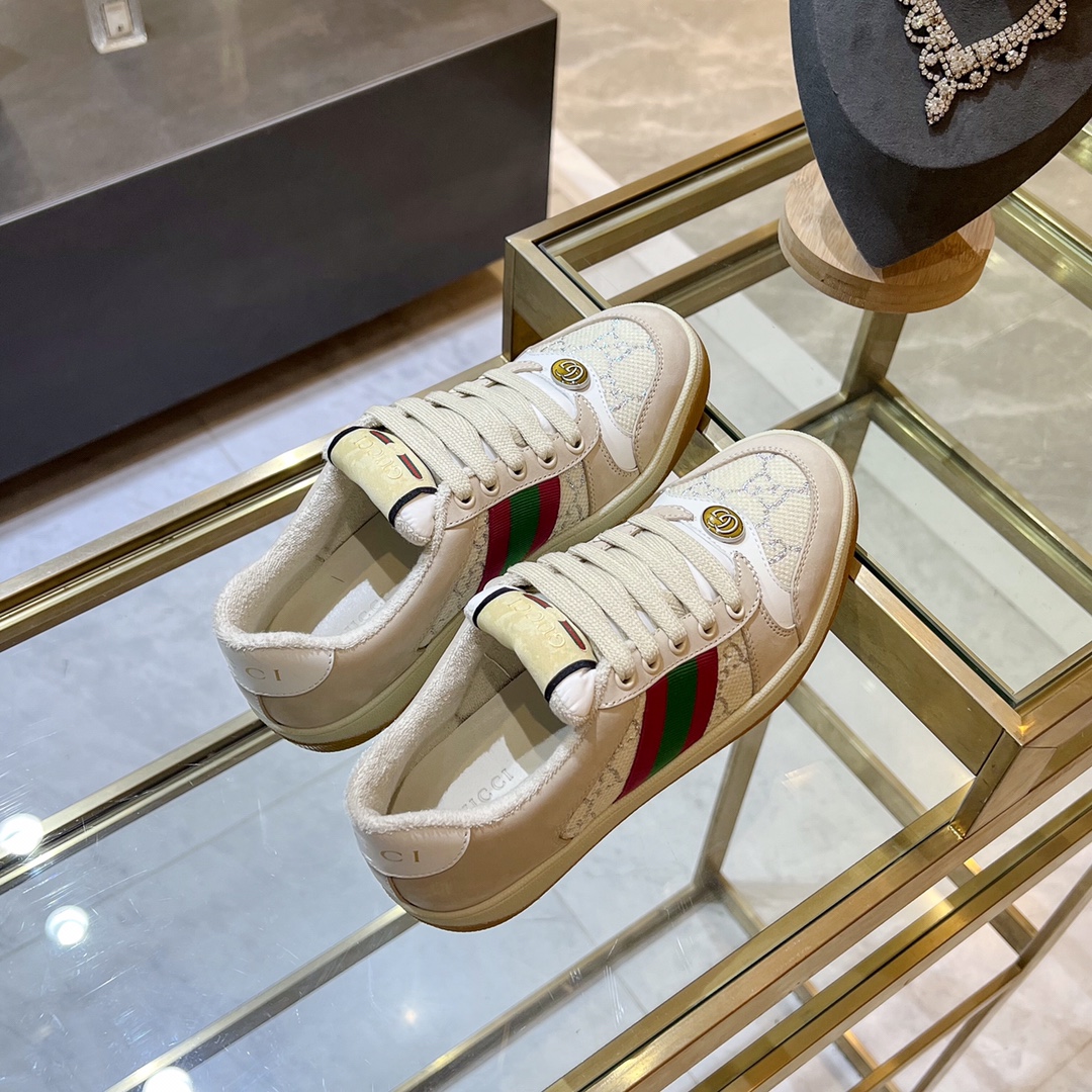 ex fábrica Gucci. Inspiradas en las zapatillas clásicas de la época, las zapatillas Screener de la c