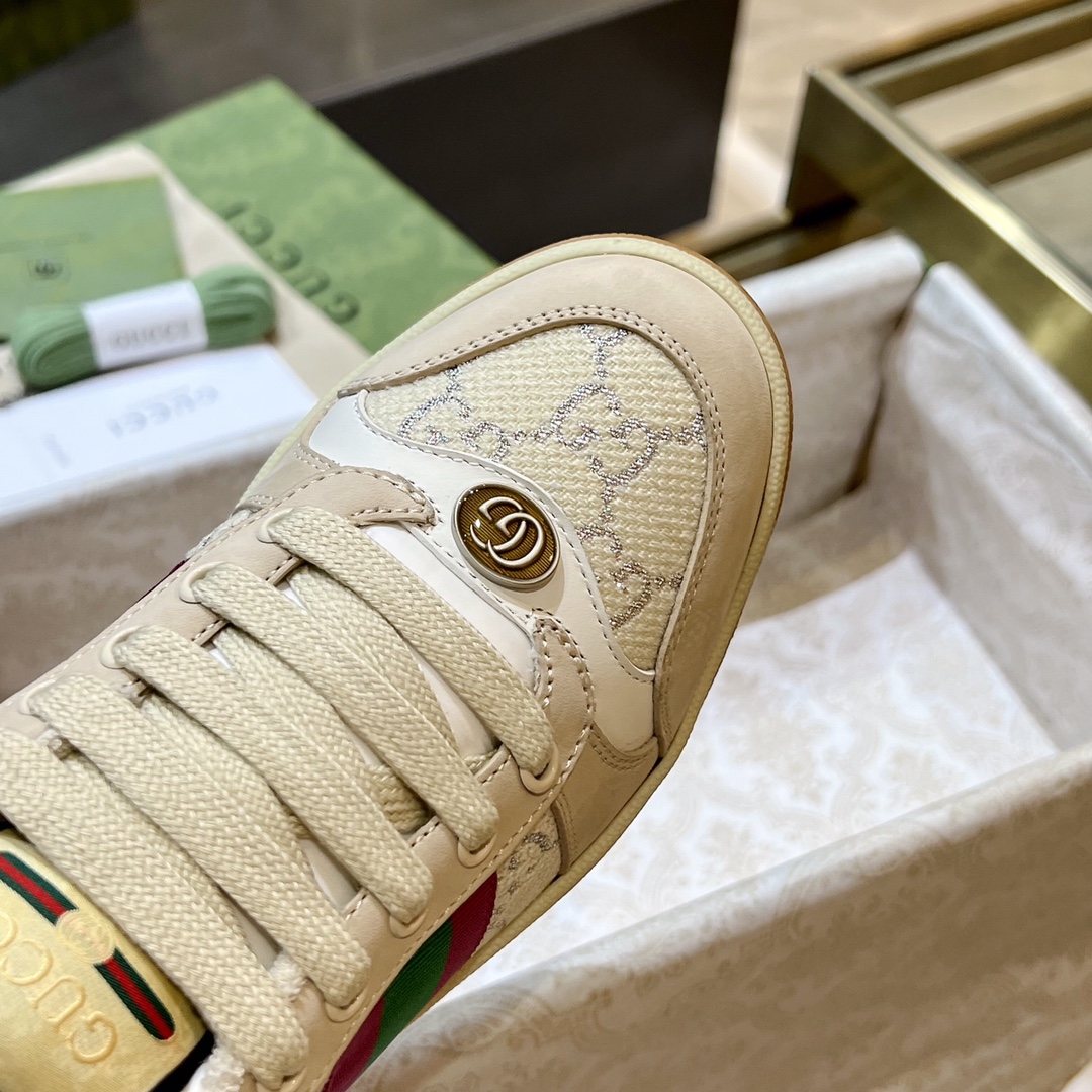 ex fábrica Gucci. Inspiradas en las zapatillas clásicas de la época, las zapatillas Screener de la c