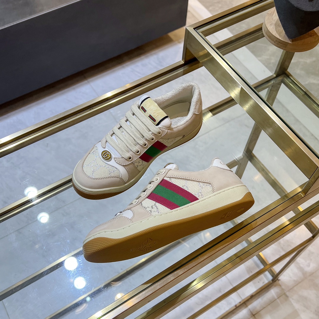 ex fábrica Gucci. Inspiradas en las zapatillas clásicas de la época, las zapatillas Screener de la c