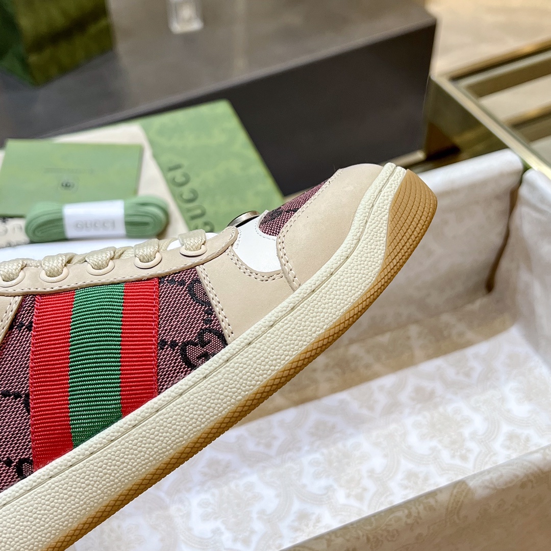 ex fábrica Gucci. zapatos sucios blanco y rosa tela doble G cincha roja y verde ribete detalle cuero