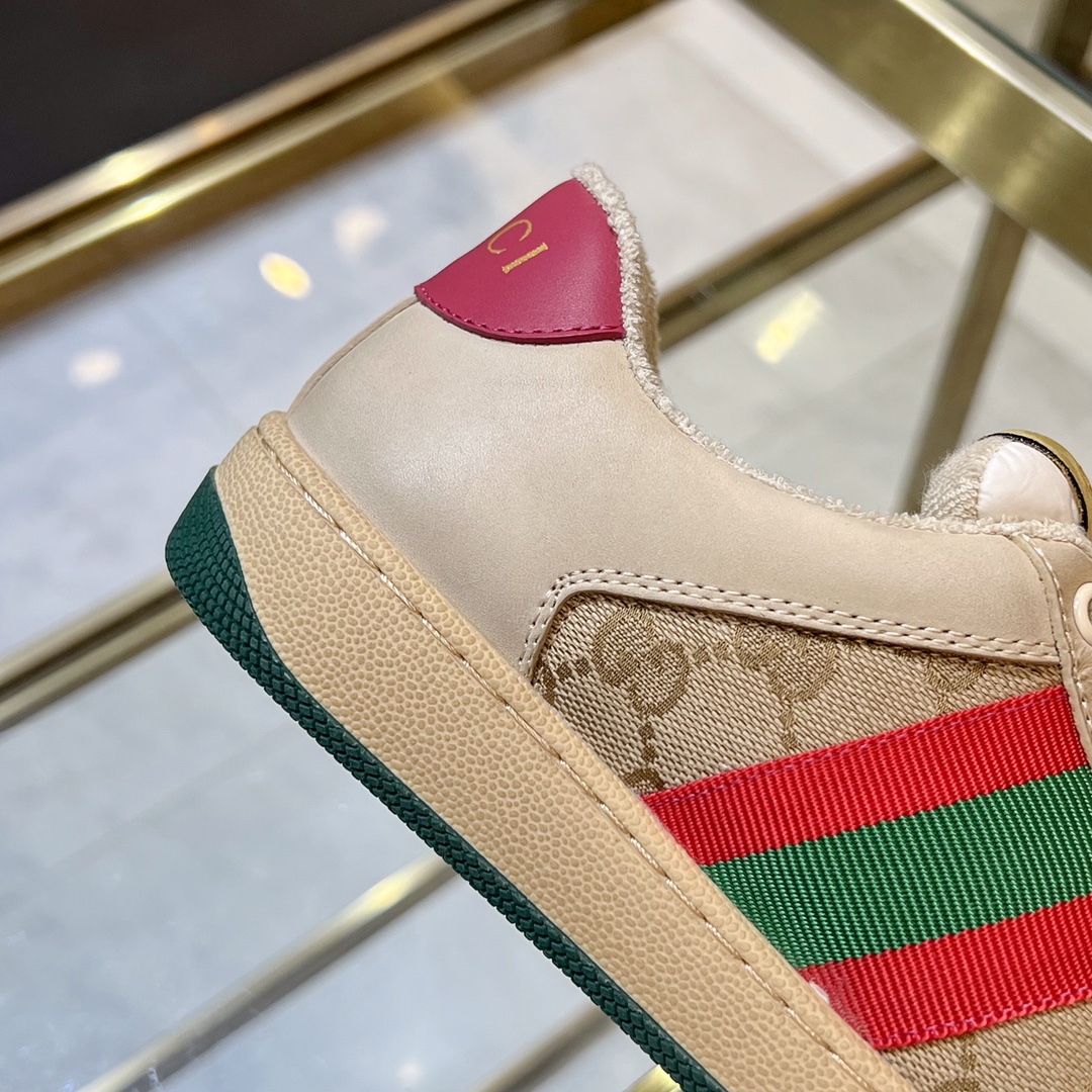 ex fábrica Gucci. Inspiradas en las zapatillas clásicas de la época, las zapatillas Screener de la c