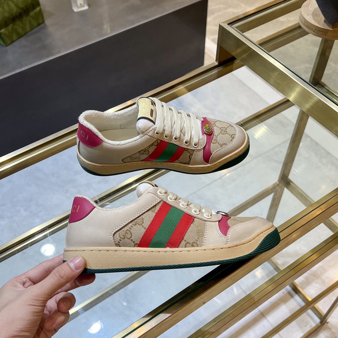 ex fábrica Gucci. Inspiradas en las zapatillas clásicas de la época, las zapatillas Screener de la c