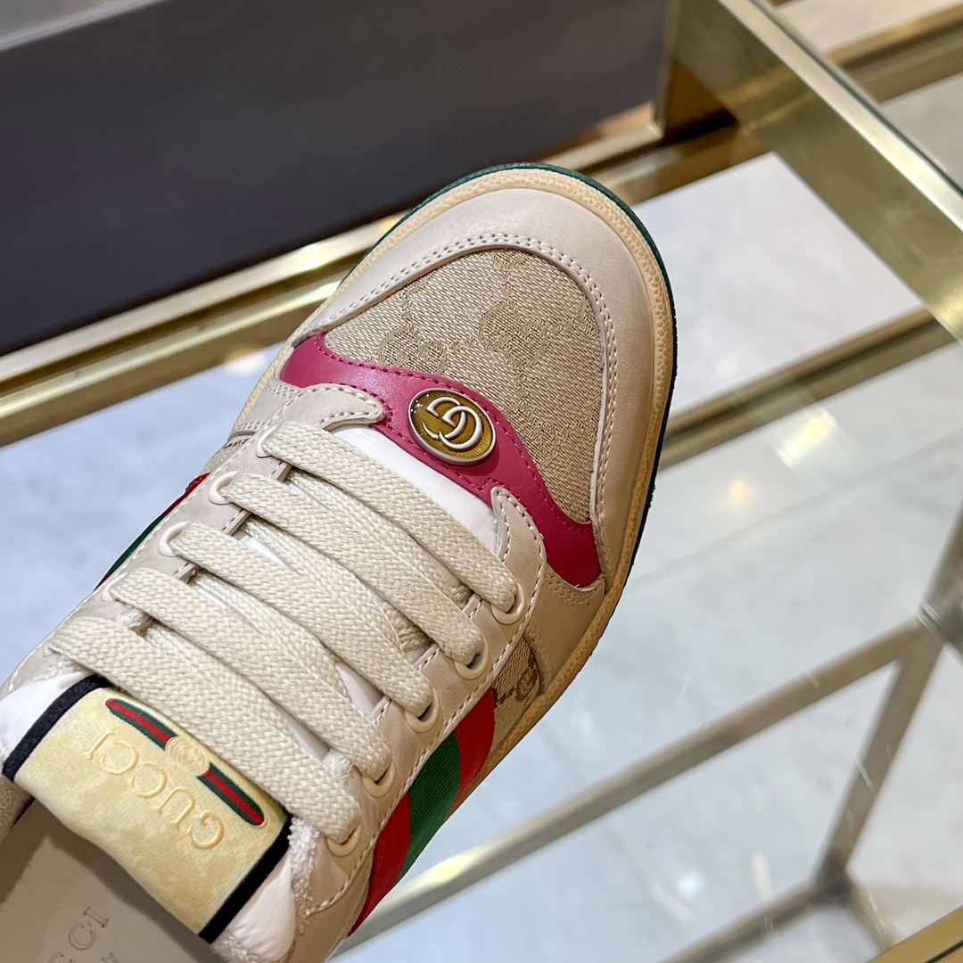 ex fábrica Gucci. Inspiradas en las zapatillas clásicas de la época, las zapatillas Screener de la c