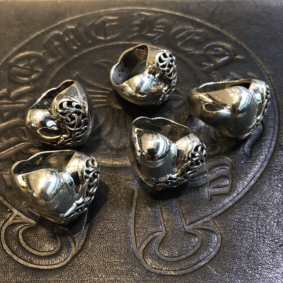 Chrome Hearts 𝐂𝐡𝐫𝐨𝐦𝐞 𝐡𝐞𝐚𝐫𝐭𝐬克罗心心形蔓藤戒指