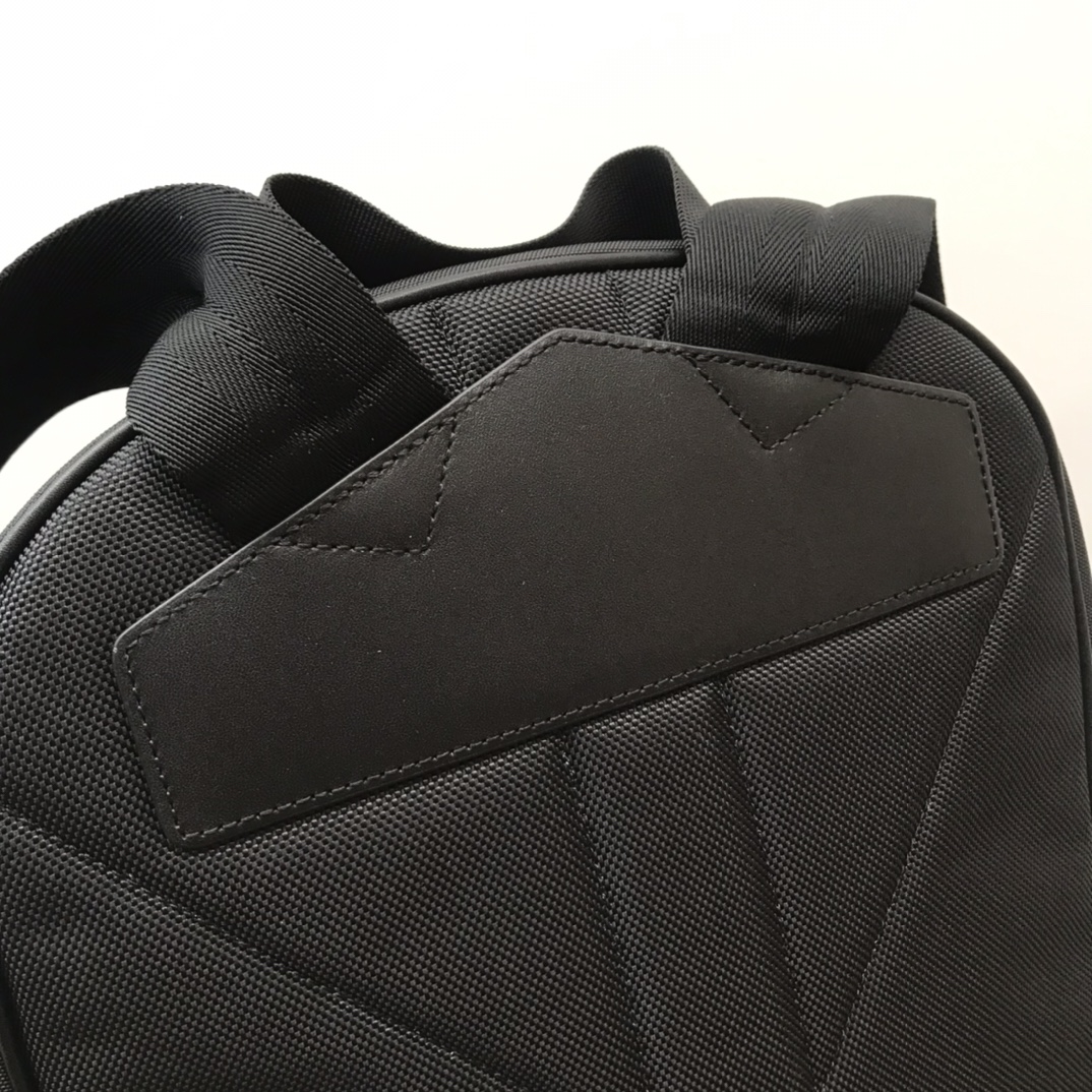 路易威登 Louis Vuitton 高定典藏名品高定成衣时装外套连衣裙衬衫T恤 #7C0F3878 6