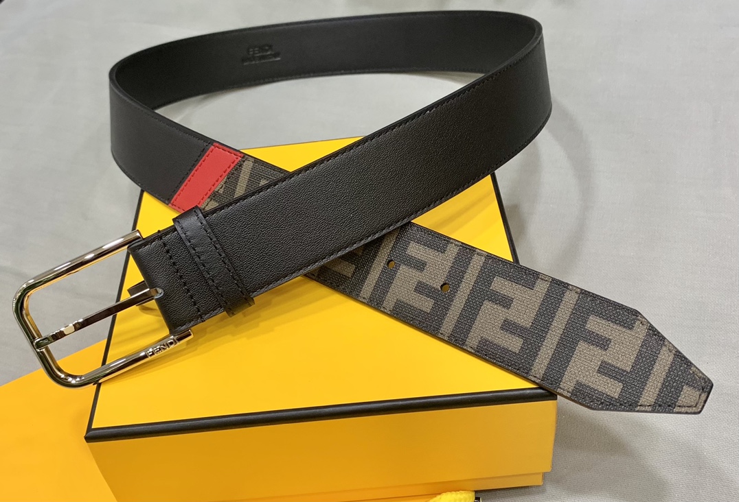 Fendi 五金做工精细 线条流畅 表面光滑 𝐙𝐏电镀工艺 香港通关【𝐇𝐀𝐀𝐒】 进口皮料
