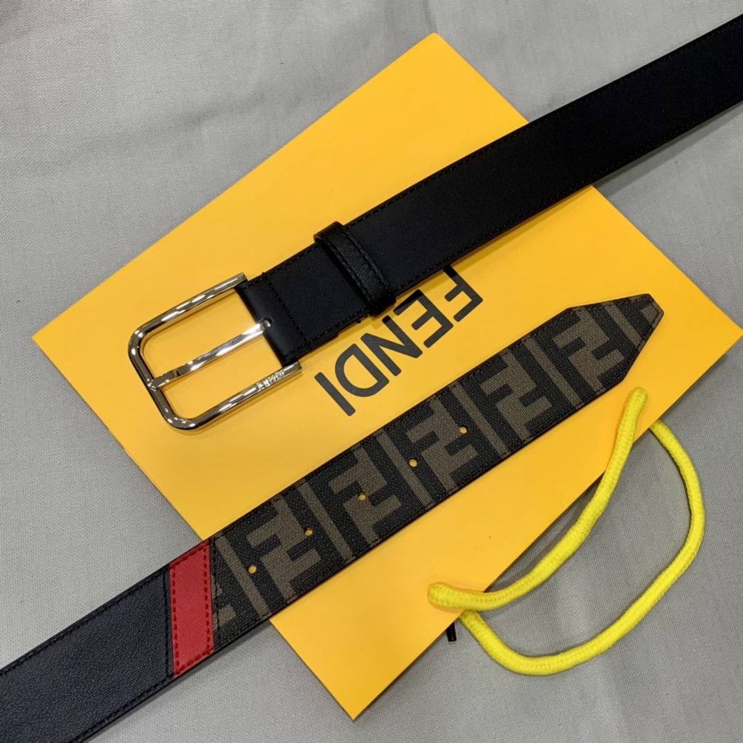 Fendi 五金做工精细 线条流畅 表面光滑 𝐙𝐏电镀工艺 香港通关【𝐇𝐀𝐀𝐒】 进口皮料