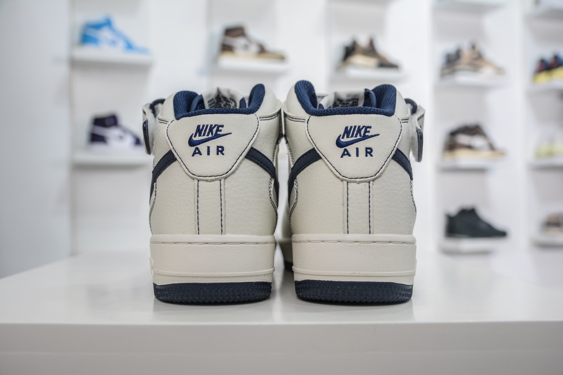 260 秋冬新品  Nike Air Force 1 Mid '07 米深蓝 满天星中帮空军一号休闲板鞋 MU3603-202