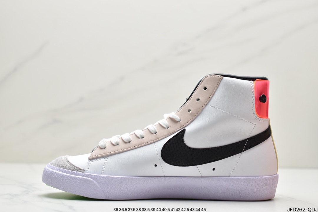 170 LPL x Nike Blazer Mid 电玩 白黑粉Nike Blazer Mid的这款产品采用白色皮革鞋底DO2331-101