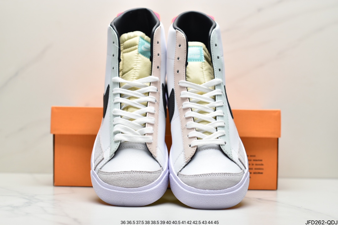 170 LPL x Nike Blazer Mid 电玩 白黑粉Nike Blazer Mid的这款产品采用白色皮革鞋底DO2331-101